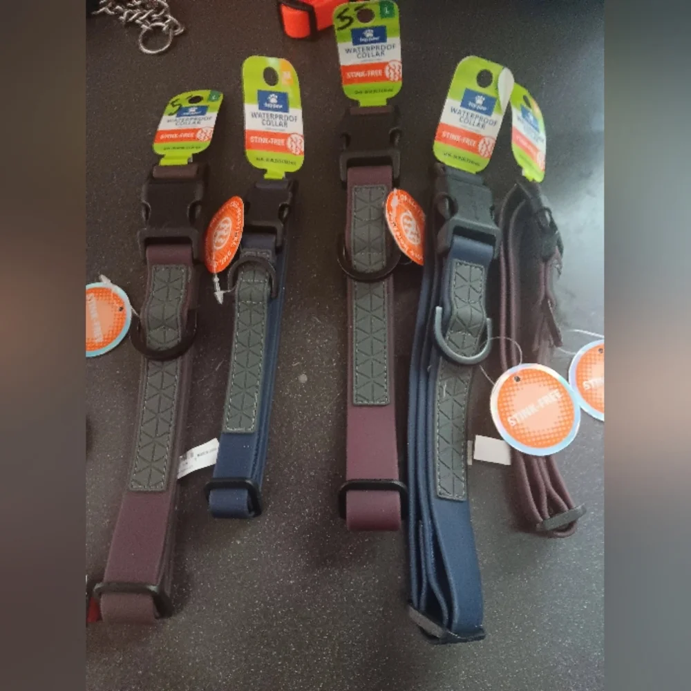Leashes - Picture 1 of 15